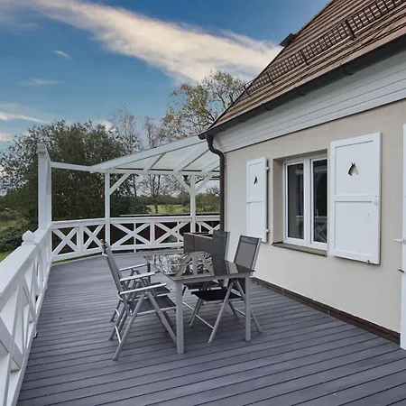 Ruhig Und Idyllische Lage, Strandnah, Gratis Nutzung Vom Ahoi Erlebnisbad Und Sauna In Sellin - Gutshaus Silvitz 01 Daire *