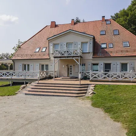 Apartment Ruhig Und Idyllische Lage, Strandnah, Gratis Nutzung Vom Ahoi Erlebnisbad Und Sauna In Sellin - Gutshaus Silvitz 01 *