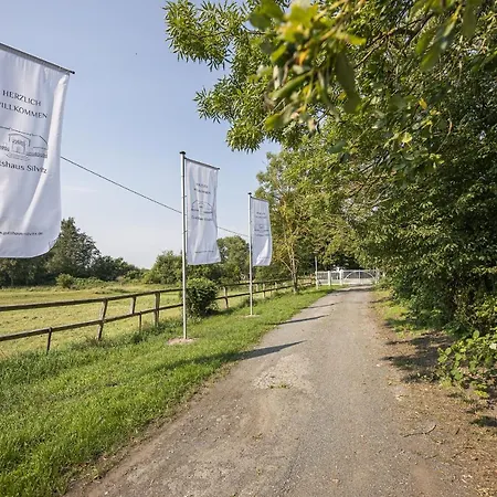 Ruhig Und Idyllische Lage, Strandnah, Gratis Nutzung Vom Ahoi Erlebnisbad Und Sauna In Sellin - Gutshaus Silvitz 01 Daire Bergen Auf Rugen