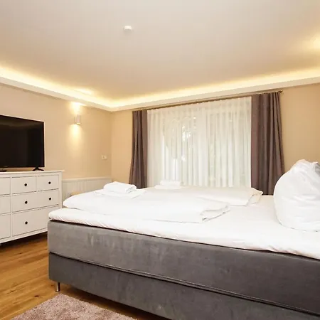 Apartment Ruhig Und Idyllische Lage, Strandnah, Gratis Nutzung Vom Ahoi Erlebnisbad Und Sauna In Sellin - Gutshaus Silvitz 01
