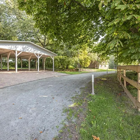 Ruhig Und Idyllische Lage, Strandnah, Gratis Nutzung Vom Ahoi Erlebnisbad Und Sauna In Sellin - Gutshaus Silvitz 01 Daire *