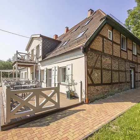 Apartment Ruhig Und Idyllische Lage, Strandnah, Gratis Nutzung Vom Ahoi Erlebnisbad Und Sauna In Sellin - Gutshaus Silvitz 01