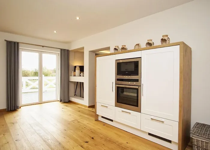 Apartamento Ruhig Und Idyllische Lage, Strandnah, Gratis Nutzung Vom Ahoi Erlebnisbad Und Sauna In Sellin - Gutshaus Silvitz 01 *