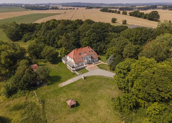 Ruhig Und Idyllische Lage, Strandnah, Gratis Nutzung Vom Ahoi Erlebnisbad Und Sauna In Sellin - Gutshaus Silvitz 01 *