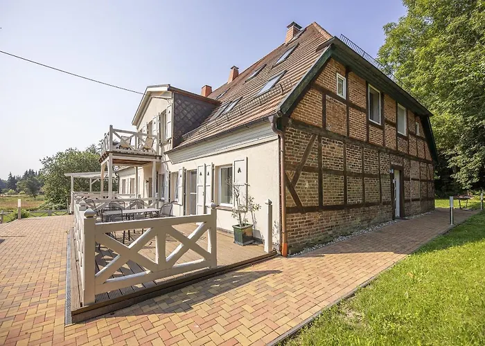 Apartamento Ruhig Und Idyllische Lage, Strandnah, Gratis Nutzung Vom Ahoi Erlebnisbad Und Sauna In Sellin - Gutshaus Silvitz 01